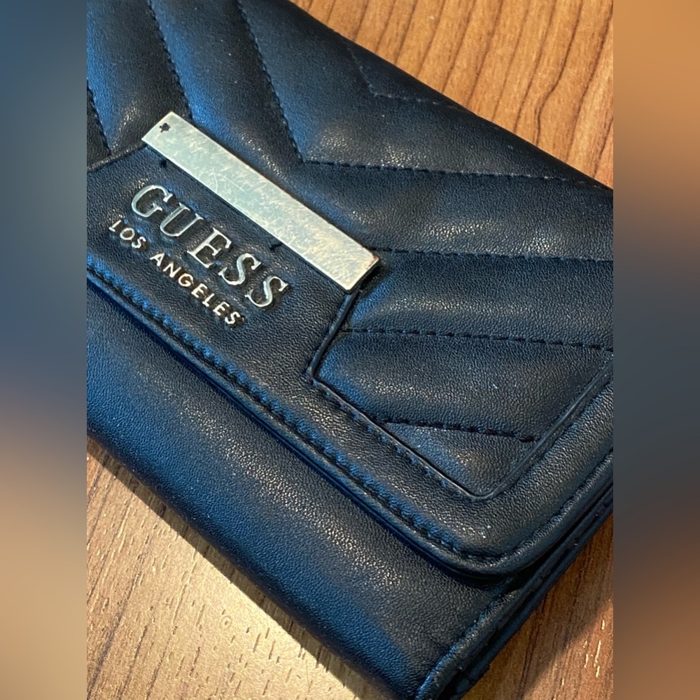 👻Guess Wallet - Picture 2 of 7